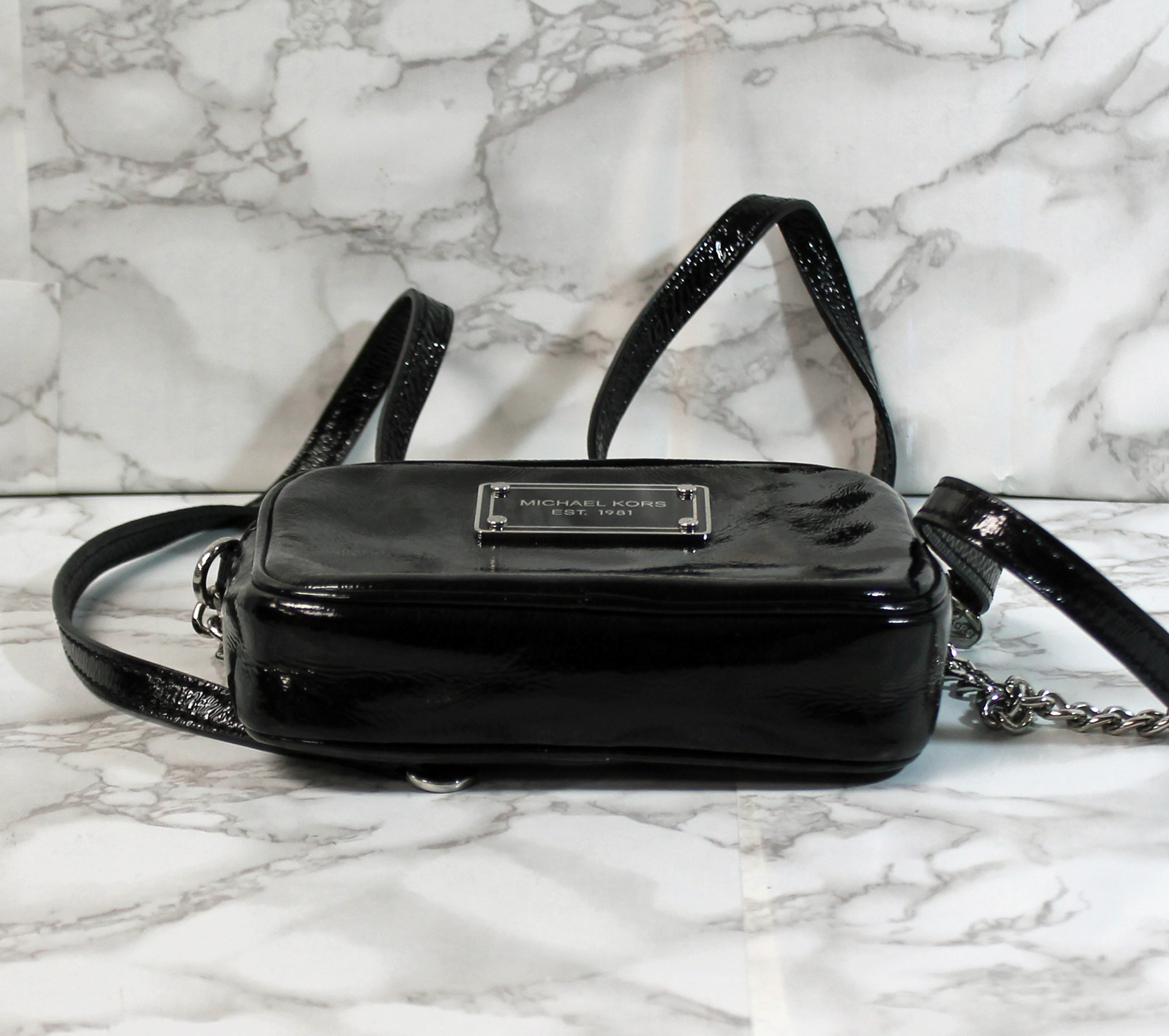 Michael Kors Black Patent Leather Crossbody Handbag (AP 643 ) eBay